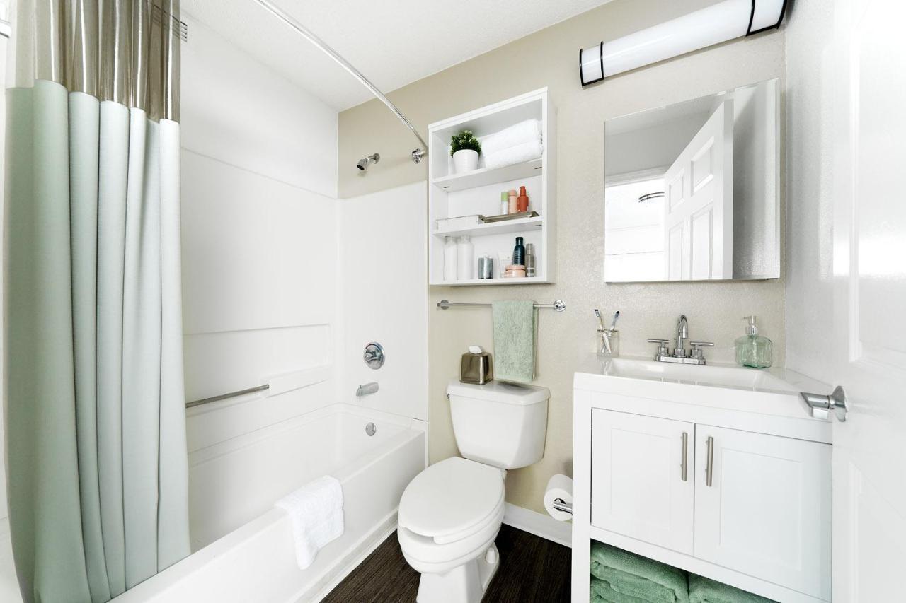 Intown Suites Extended Stay Louisville Ky - Wattbourne Lane المظهر الخارجي الصورة